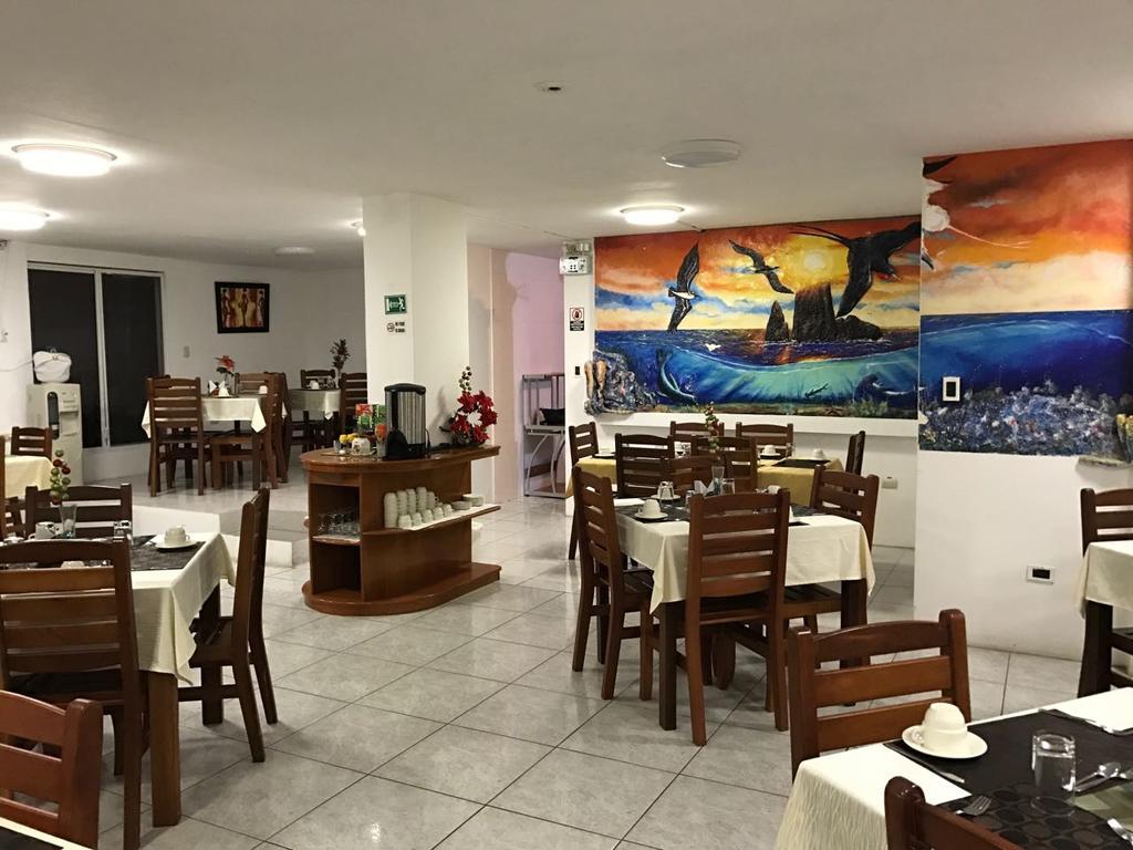 Hotel Dejavu Puerto Ayora  Buitenkant foto